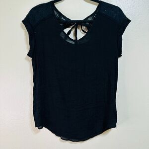B-Wear Women's Textured Blouse Lace Neckline Cap Sleeves Size S Keyhole Tie Back